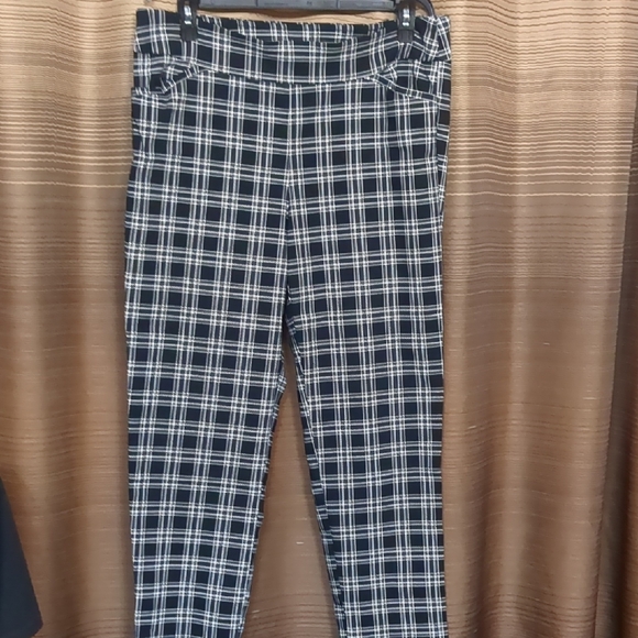 Terra & Sky Pants - Terra & Sky Black and White Plaid Pants